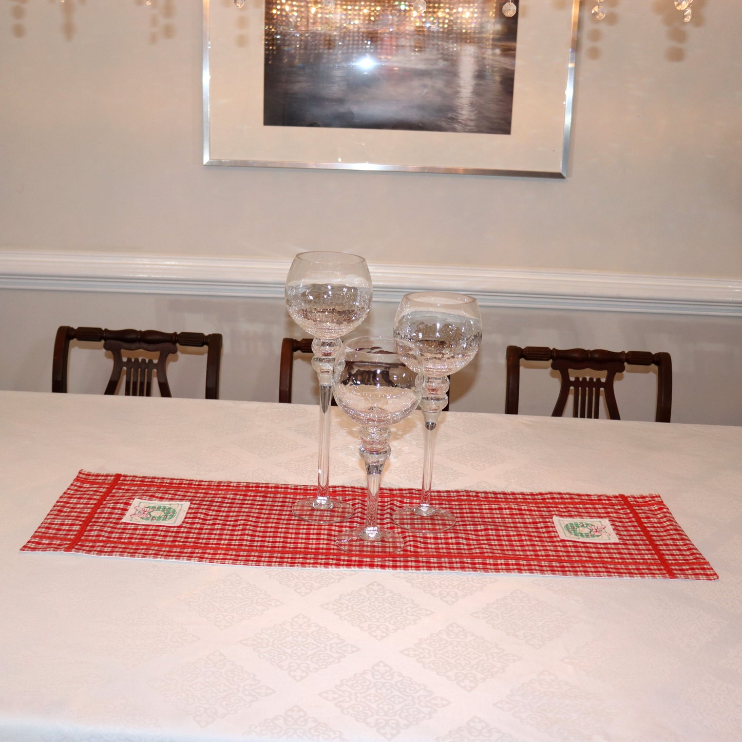 Table Runner Christmas Wreath Embroidery Red Trim