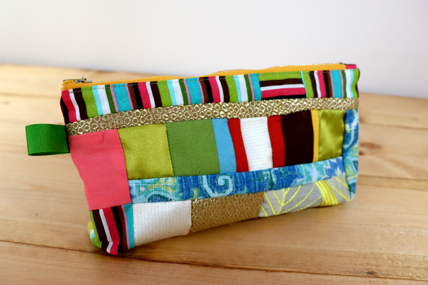 Zipper Pouch Bag - Multi Gold