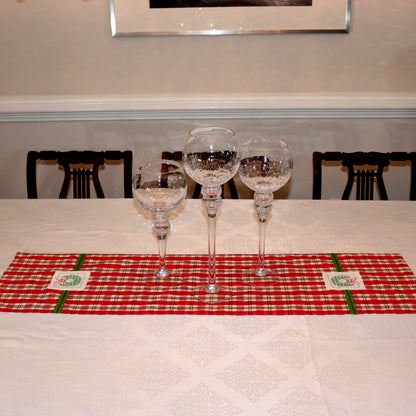 Red and Green Table Runner Christmas Wreath Embroidery
