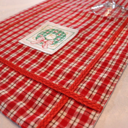 Table Runner Christmas Wreath Embroidery Red Trim