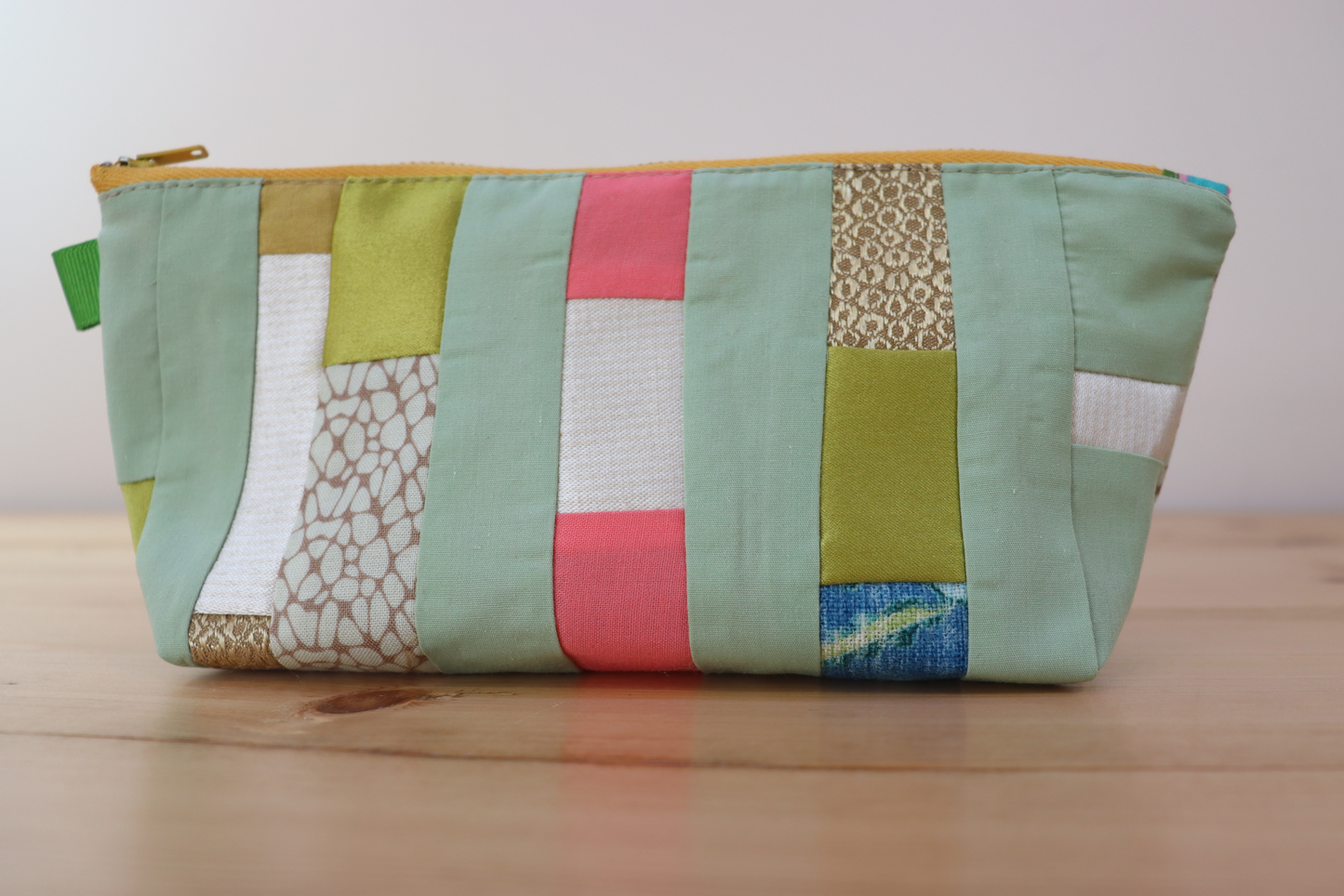 Zipper Pouch Bag - Green